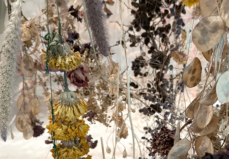 REBECCA LOUISE LAW La Fleur Morte, 2025　